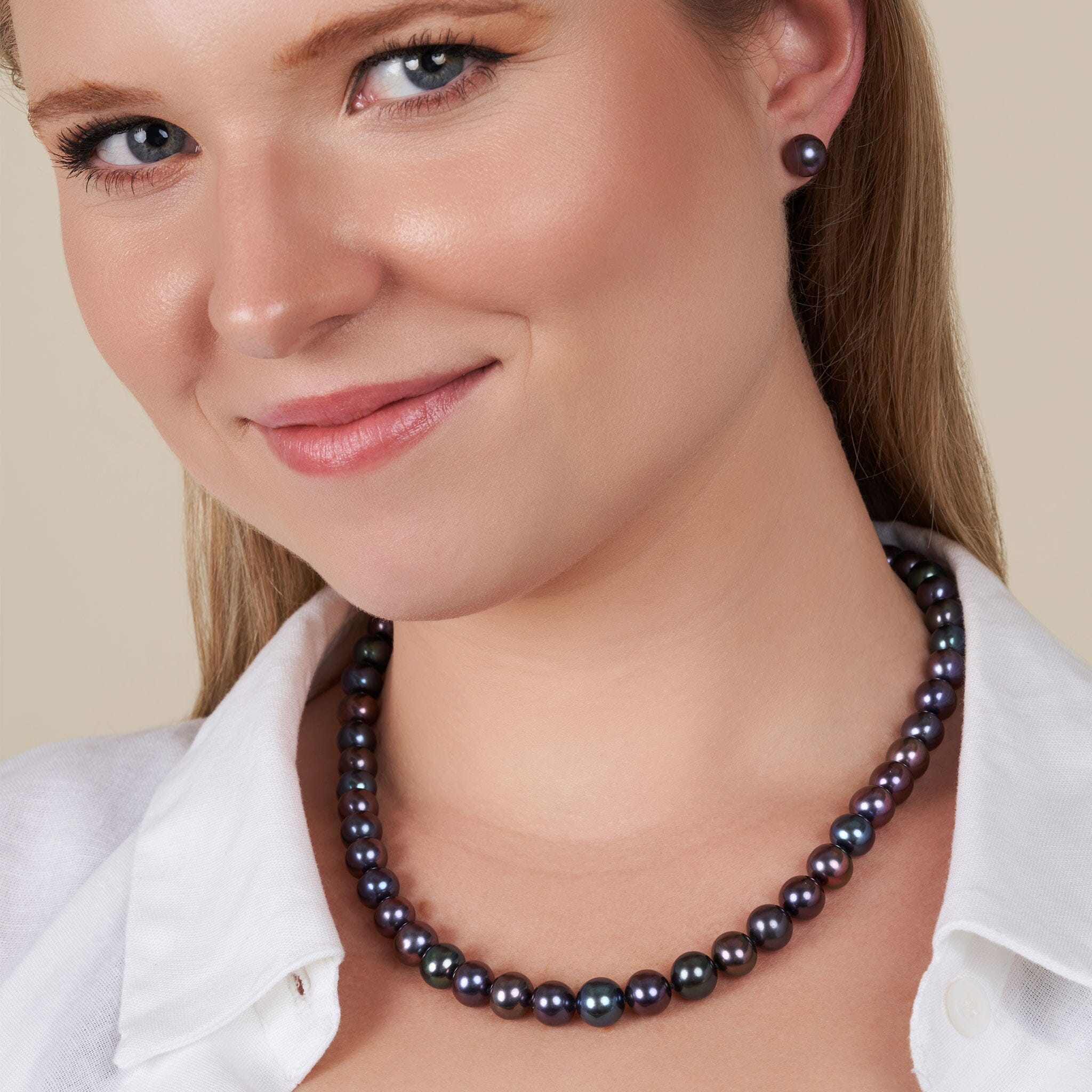 8.5-9.0 mm 18 Inch AAA Black Freshwater Pearl Necklace